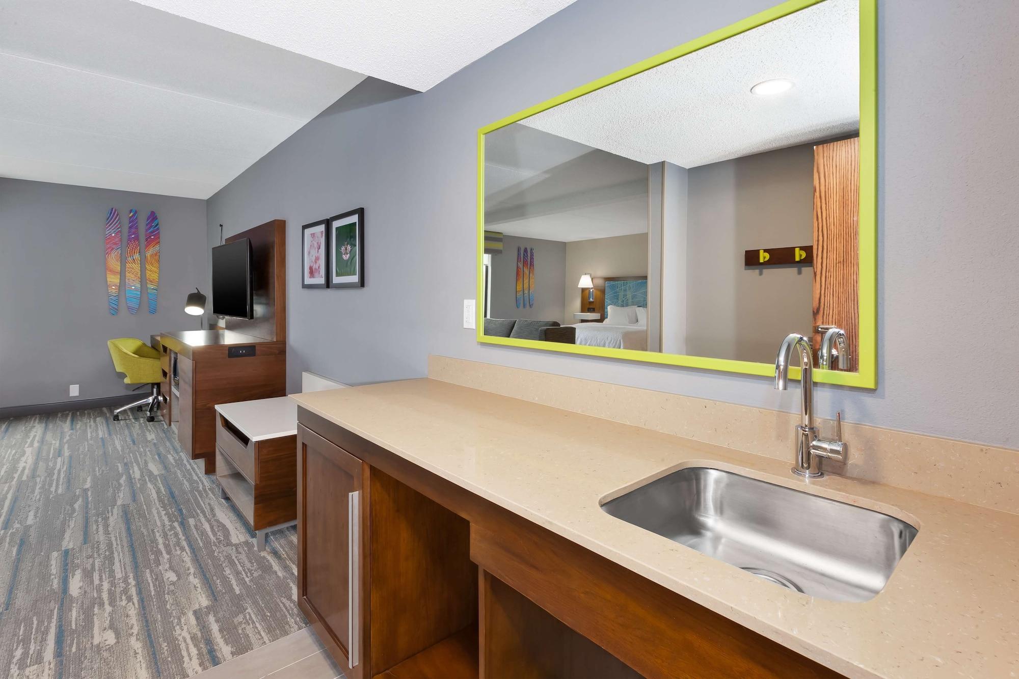 Hampton Inn Traverse Stadt Exterior foto