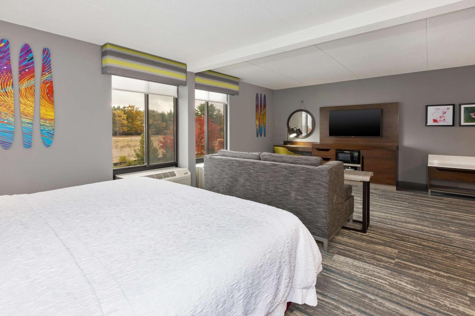 Hampton Inn Traverse Stadt Exterior foto